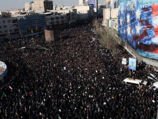 伊朗三城共祭，为哈梅内伊的告别仪式